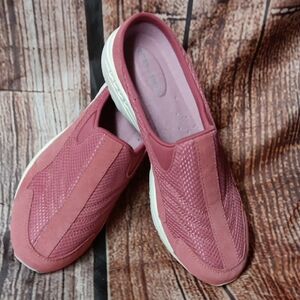 Easy Spirit Rose Slip-On Clogs